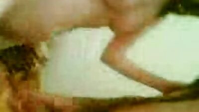 ਗੰਦੀ ਪਤਨੀ ਪਤੀ ਦੇ ਸਾਮ੍ਹਣੇ ਬਲੈਕ ਕਰਦੀ ਹੈ