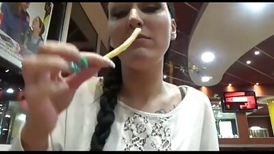 ਸ਼ੁਕੀਨ Brunette Slut ਮੂੰਹ ਨੂੰ ਗਧੇ Fucks