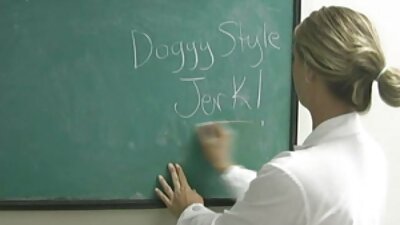 ਲੜਕੇ ਨੇ ਫੀਲਡ ਵਰਕਸ ਵਿੱਚ ਉਸਦੀ ਮਦਦ ਕਰਨ ਲਈ ਗੁਆਂਢੀਆਂ ਦੀ ਪਤਨੀ ਨੂੰ ਬੁਲਾਇਆ