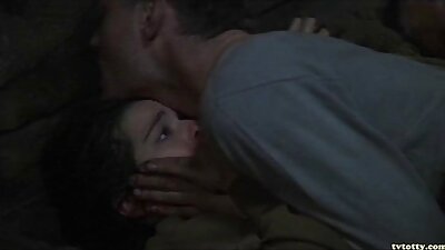 ਕੀ ਉਹ ਸੱਚਮੁੱਚ ਸੋਚਦੀ ਹੈ ਕਿ ਉਹ ਰਾਖਸ਼ ਕੁੱਕੜ ਬਚ ਸਕਦੀ ਹੈ?