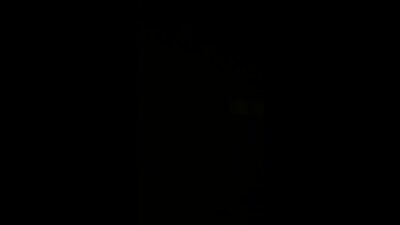 ਪੇਟੀਟ ਬਰੂਨੇਟ ਬੇਬੇ ਪੈਂਟੀਹੋਜ਼ ਵਿੱਚ ਕੁੱਕੜ ਦੀ ਸਵਾਰੀ ਕਰਦੀ ਹੈ